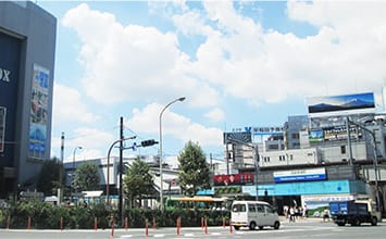 JR、西武新宿線高田馬場駅前